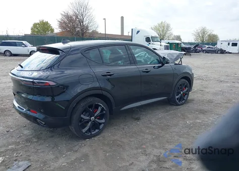 2024 Dodge Hornet R/T Plus Eawd из США, поврежденный, VIN ZACPDFDW0R3A11308